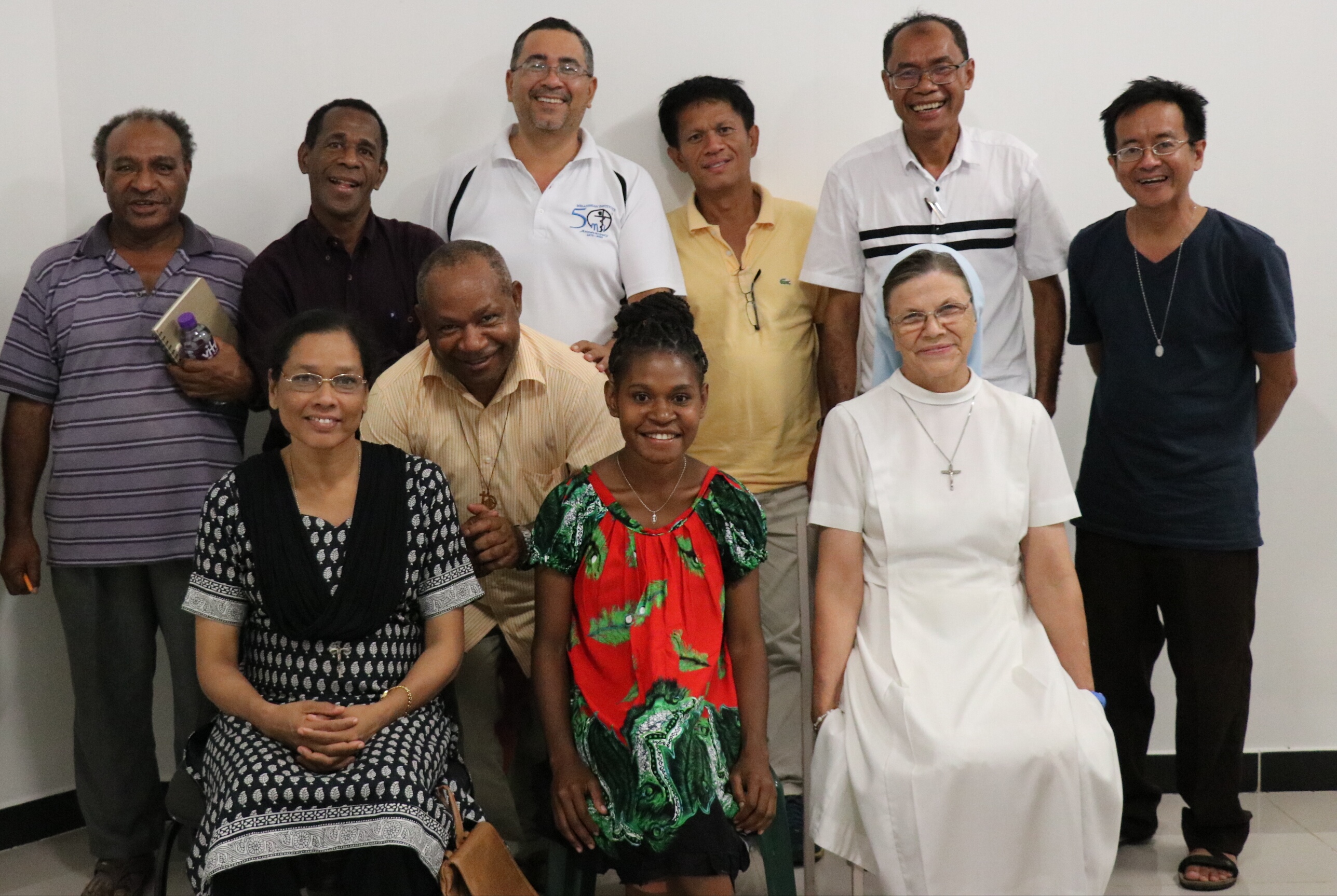 images/Galleries/FASS-SRS/Melanesian Institute Team with SRS.jpg